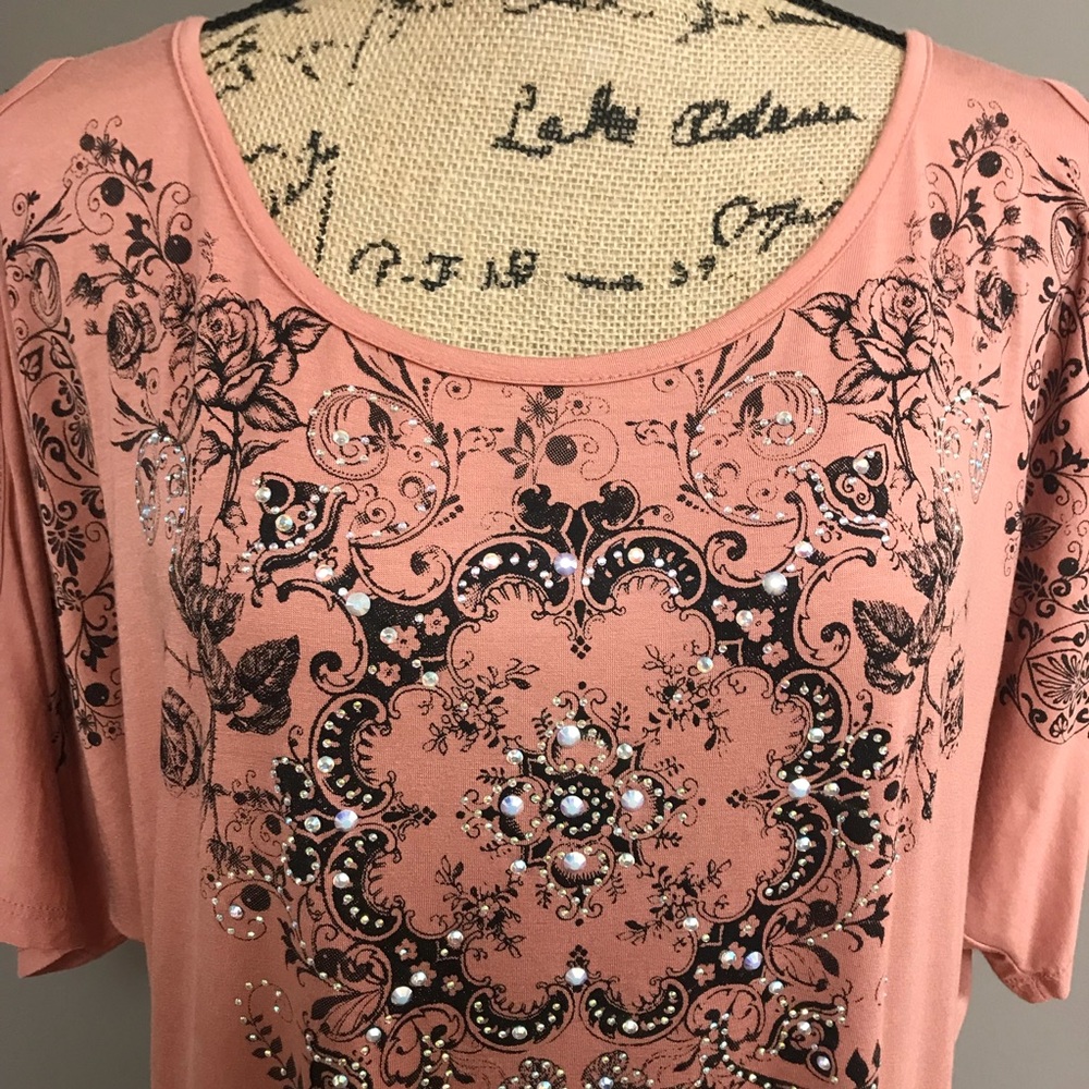 Vocal Cold Shoulder Top w/Pearlized Crystals, NWT
